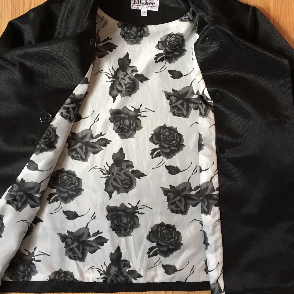 Black Spring/Fall Jacket with rose pattern lining - Picture 3 of 8